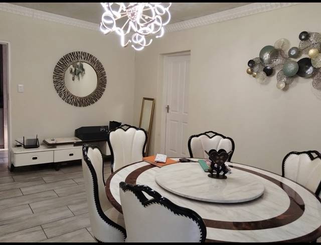 3 BEDROOM FREESTANDING TO LET IN BIRCH ACRES